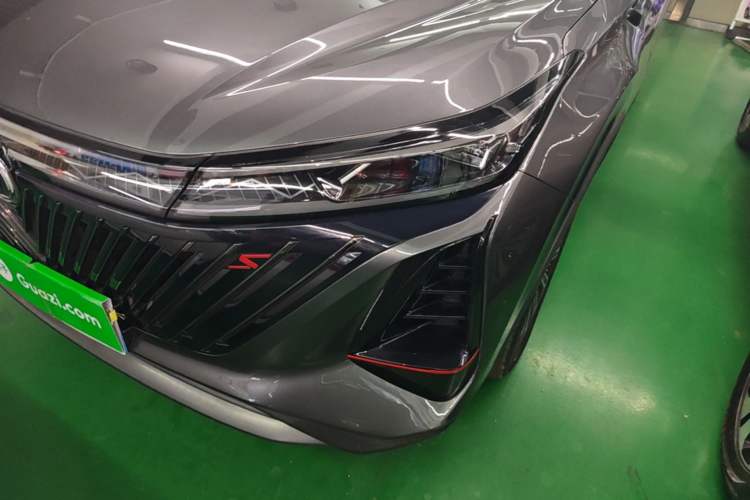Used CHANGAN CS75 PLUS 2022 Second-Generation 2.0T Automatic Prestige Model Left Front Headlight