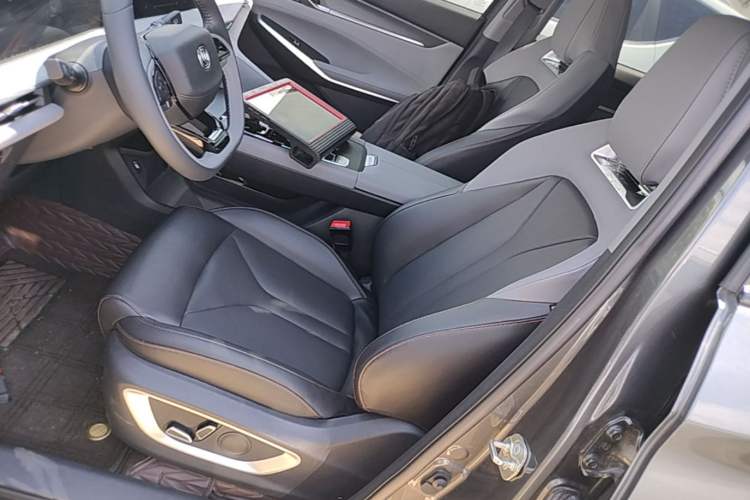 Used CHANGAN CS75 PLUS 2022 2nd Generation 1.5T Automatic Prestige Version Left Front Seat