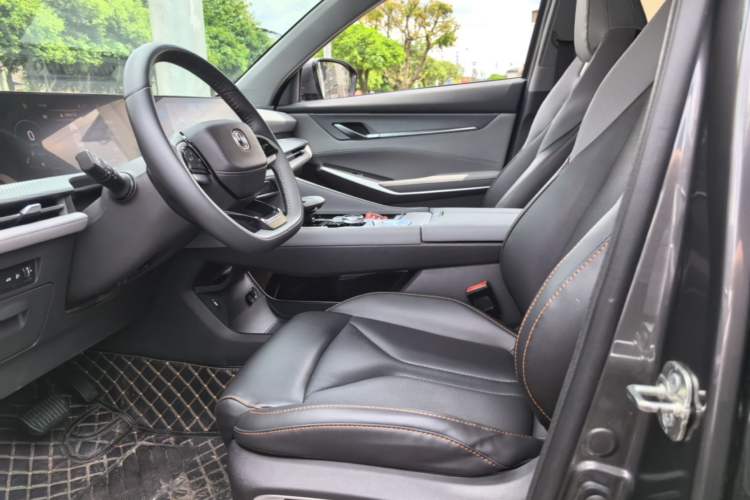 Used CHANGAN CS75 PLUS 2022 Second-Generation 2.0T Automatic Prestige Model Left Front Seat