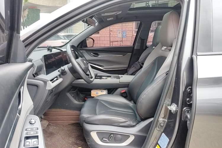Used CHANGAN CS75 PLUS 2022 2nd Generation 1.5T Automatic Prestige Version Left Front Seat