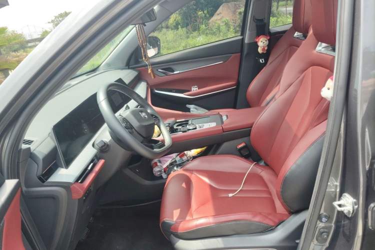 Used CHANGAN CS75 PLUS 2022 Second-Generation 2.0T Automatic Prestige Model Left Front Seat
