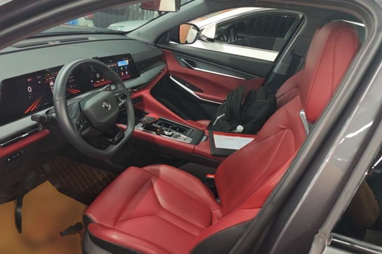 Used CHANGAN CS75 PLUS 2022 Second-Generation 2.0T Automatic Prestige Model Left Front Seat