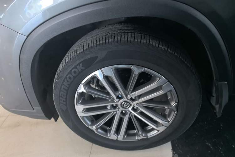 Used CHANGAN CS75 PLUS 2022 1.5T Automatic Luxury Model Left Front Wheel Hub