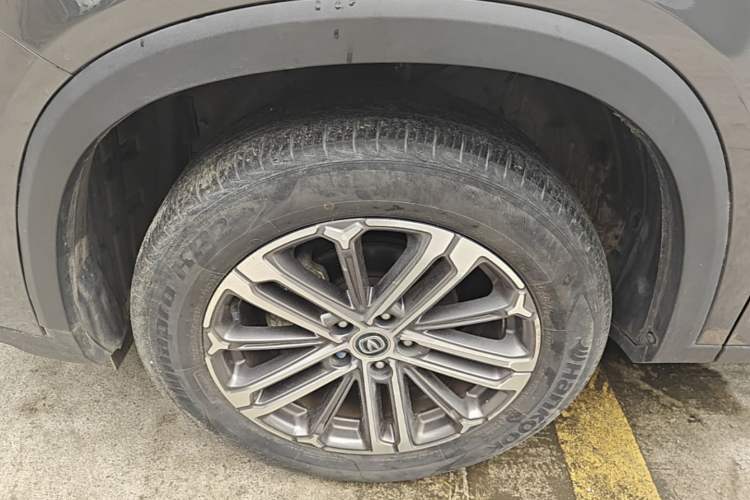 Used CHANGAN CS75 PLUS 2022 1.5T Automatic Prestige Model Left Front Wheel Hub