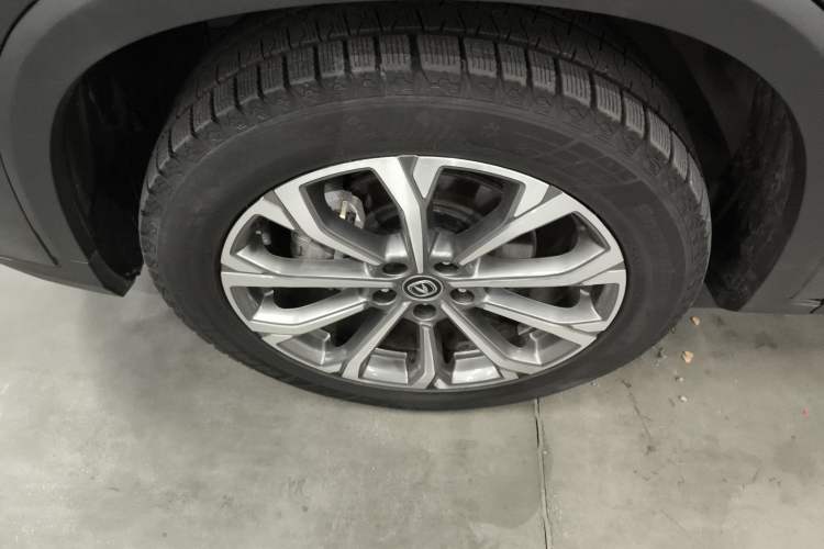 Used CHANGAN CS75 PLUS 2022 2.0T Automatic Pilot Version Left Front Wheel Hub