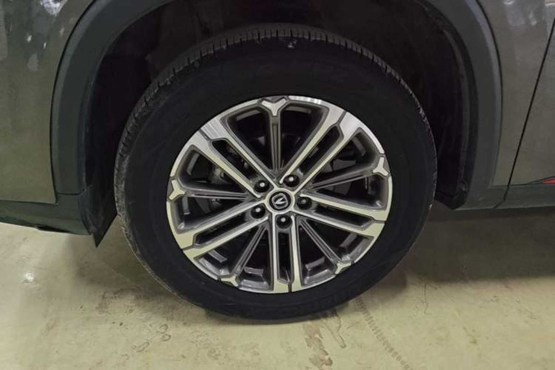 Used CHANGAN CS75 PLUS 2022 1.5T Automatic Luxury Model Left Front Wheel Hub