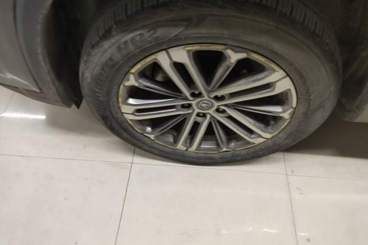 Used CHANGAN CS75 PLUS 2022 1.5T Automatic Luxury Model Left Front Wheel Hub