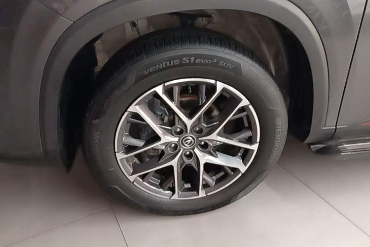 Used CHANGAN CS75 PLUS 2022 2nd Generation 1.5T Automatic Prestige Version Left Front Wheel Hub