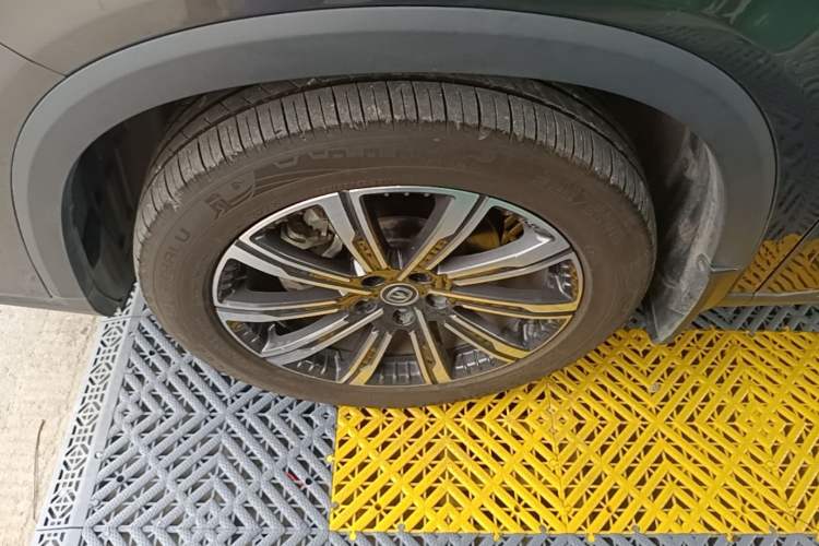 Used CHANGAN CS75 PLUS 2022 Second-Generation 2.0T Automatic Prestige Model Left Front Wheel Hub
