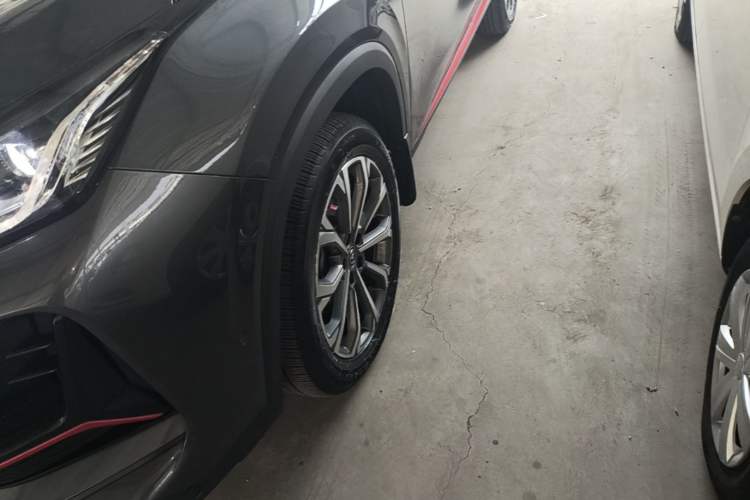 Used CHANGAN CS75 PLUS 2022 2.0T Automatic Flagship Edition Left Front Wheel Hub