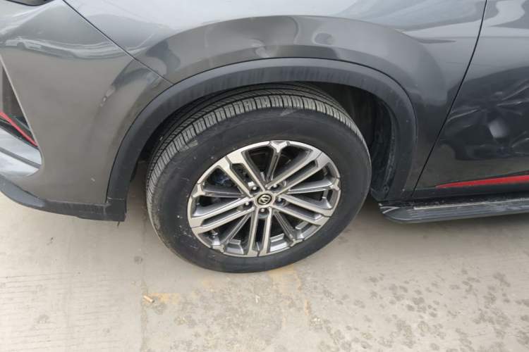 Used CHANGAN CS75 PLUS 2022 1.5T Automatic Luxury Model Left Front Wheel Hub