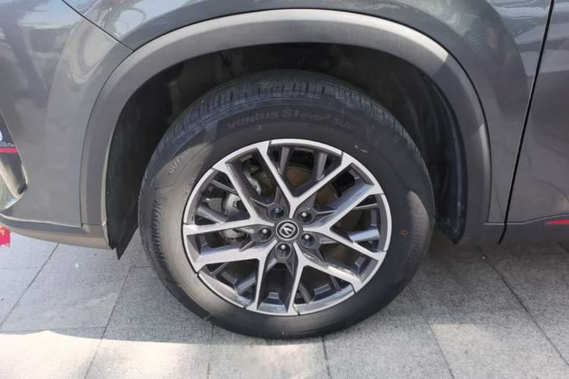 Used CHANGAN CS75 PLUS 2022 2nd Generation 1.5T Automatic Luxury Version Left Front Wheel Hub