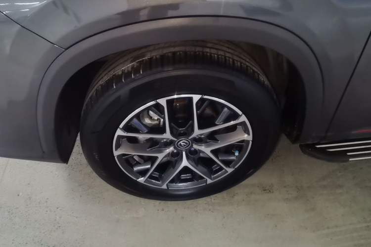 Used CHANGAN CS75 PLUS 2022 2nd Generation 1.5T Automatic Prestige Version Left Front Wheel Hub