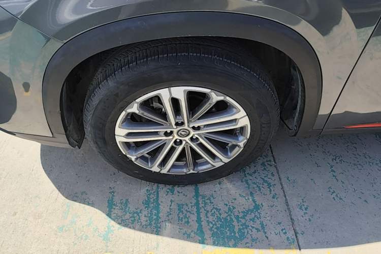 Used CHANGAN CS75 PLUS 2022 1.5T Automatic Luxury Model Left Front Wheel Hub