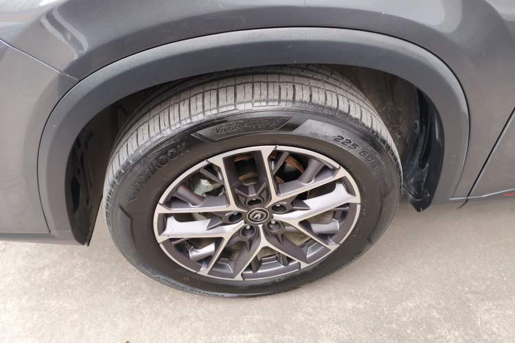 Used CHANGAN CS75 PLUS 2022 2nd Generation 1.5T Automatic Prestige Version Left Front Wheel Hub