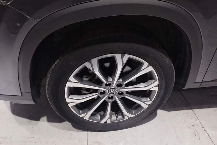 Used CHANGAN CS75 PLUS 2022 2.0T Automatic Pilot Version Left Front Wheel Hub