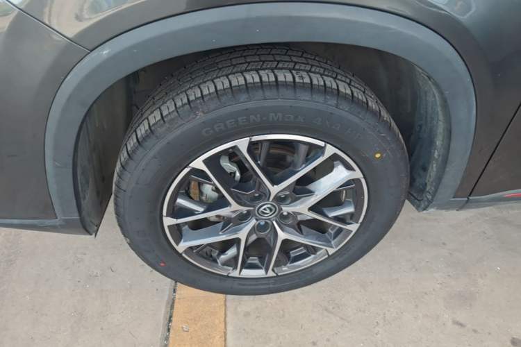 Used CHANGAN CS75 PLUS 2022 2nd Generation 1.5T Automatic Pilot Version Left Front Wheel Hub