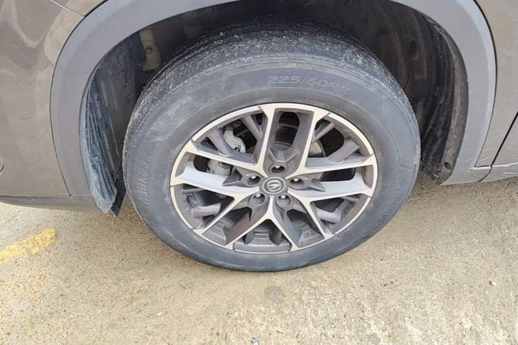 Used CHANGAN CS75 PLUS 2022 2nd Generation 1.5T Automatic Prestige Version Left Front Wheel Hub