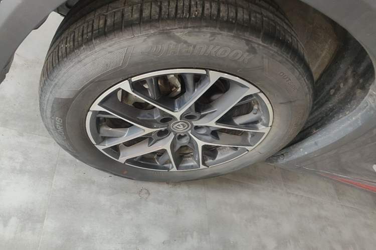 Used CHANGAN CS75 PLUS 2022 2nd Generation 1.5T Automatic Prestige Version Left Front Wheel Hub