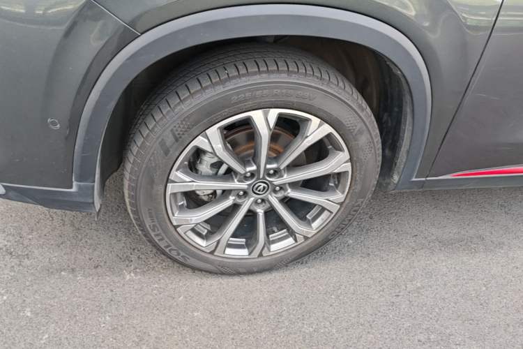 Used CHANGAN CS75 PLUS 2022 2.0T Automatic Flagship Edition Left Front Wheel Hub