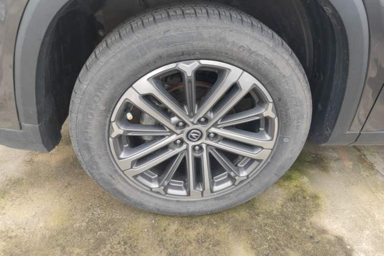 Used CHANGAN CS75 PLUS 2022 1.5T Automatic Luxury Model Left Front Wheel Hub