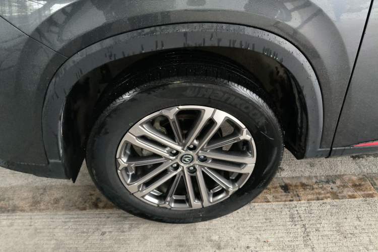 Used CHANGAN CS75 PLUS 2022 1.5T Automatic Luxury Model Left Front Wheel Hub
