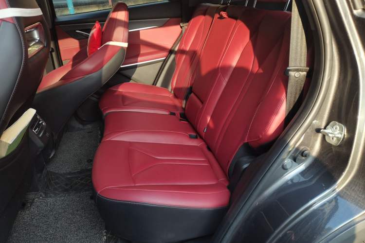 Used CHANGAN CS75 PLUS 2022 Second-Generation 2.0T Automatic Prestige Model Left Rear Seat