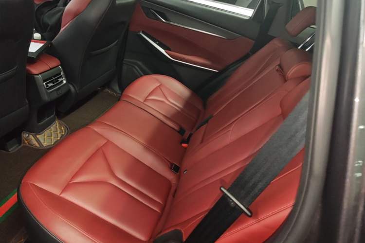 Used CHANGAN CS75 PLUS 2022 Second-Generation 2.0T Automatic Prestige Model Left Rear Seat