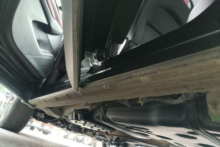 Used CHANGAN CS75 PLUS 2022 2nd Generation 1.5T Automatic Luxury Version Left Side Sill