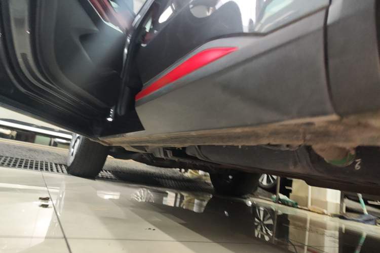 Used CHANGAN CS75 PLUS 2022 2nd Generation 1.5T Automatic Prestige Version Left Side Sill