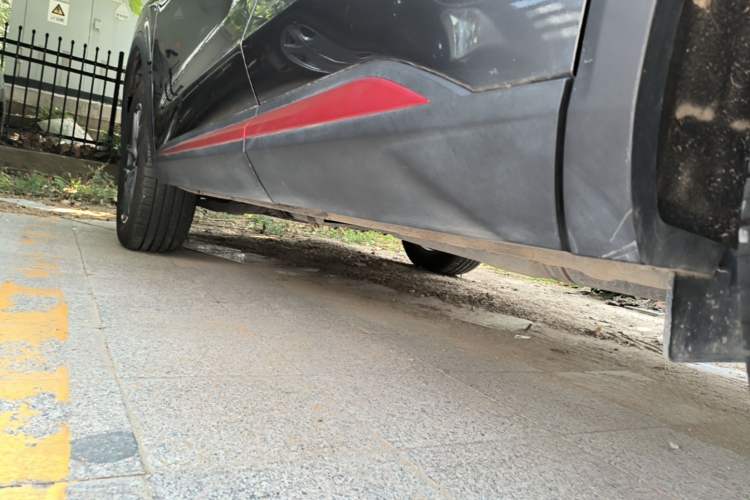 Used CHANGAN CS75 PLUS 2022 2nd Generation 1.5T Automatic Pilot Version Left Side Sill