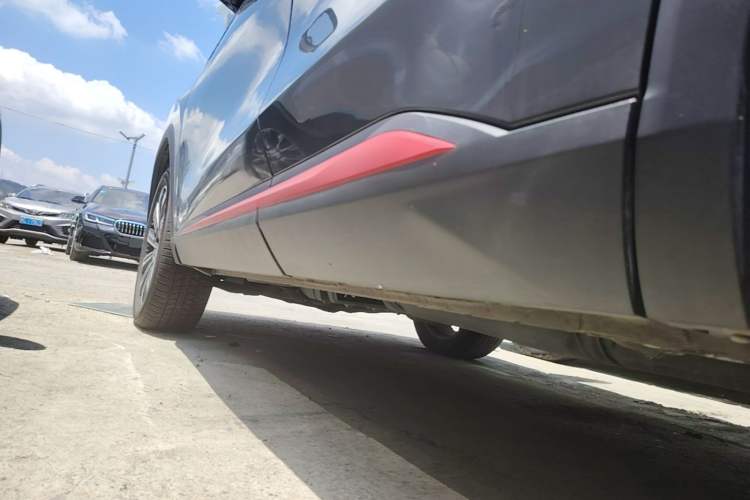 Used CHANGAN CS75 PLUS 2022 Second-Generation 2.0T Automatic Prestige Model Left Side Sill