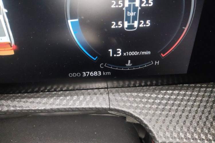 Used CHANGAN CS75 PLUS 2022 2nd Generation 1.5T Automatic Prestige Version Odometer Close Up