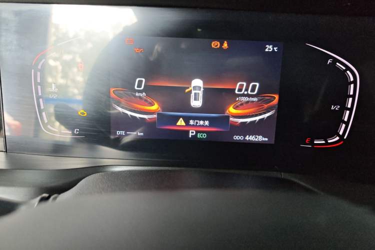 Used CHANGAN CS75 PLUS 2022 1.5T Automatic Luxury Model Odometer Close Up