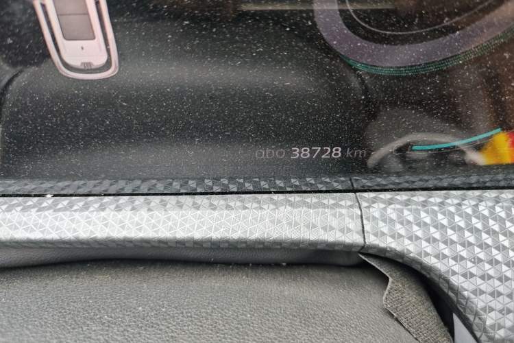 Used CHANGAN CS75 PLUS 2022 Second-Generation 2.0T Automatic Prestige Model Odometer Close Up