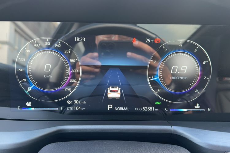 Used CHANGAN CS75 PLUS 2022 2.0T Automatic Flagship Edition Odometer Close Up