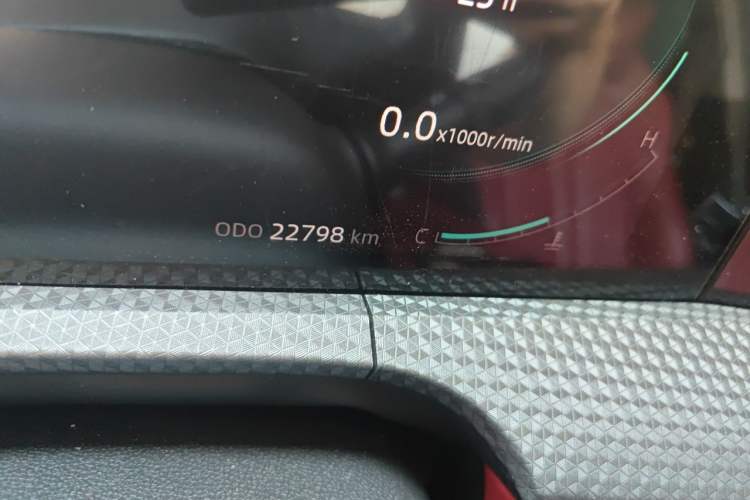 Used CHANGAN CS75 PLUS 2022 2nd Generation 1.5T Automatic Prestige Version Odometer Close Up