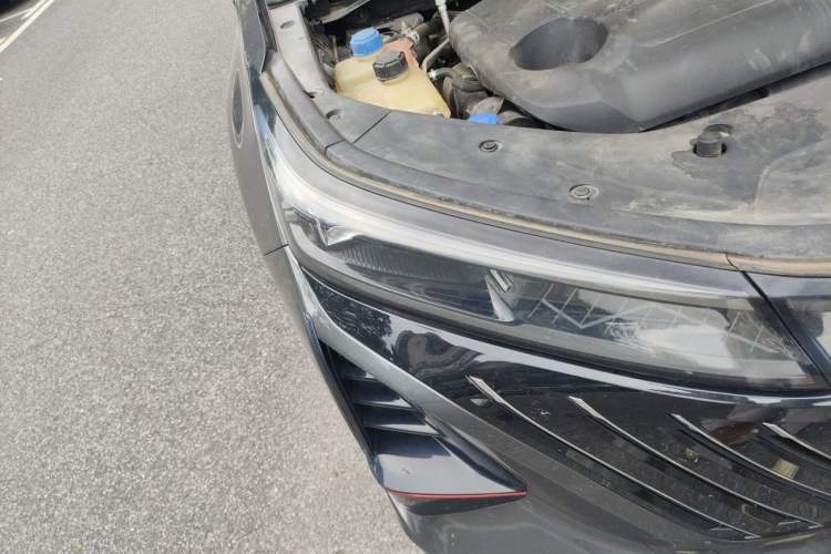 Used CHANGAN CS75 PLUS 2022 2nd Generation 2.0T Automatic Navigation Version Right Front Headlight