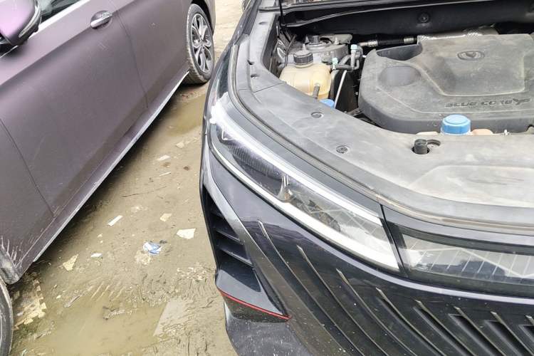 Used CHANGAN CS75 PLUS 2022 2nd Generation 1.5T Automatic Luxury Edition Right Front Headlight