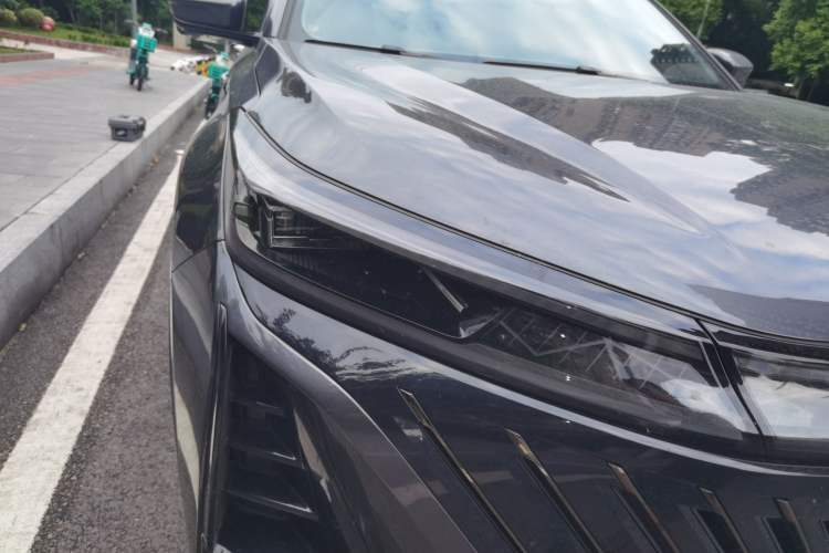 Used CHANGAN CS75 PLUS 2022 2nd Generation 1.5T Automatic Prestige Version Right Front Headlight