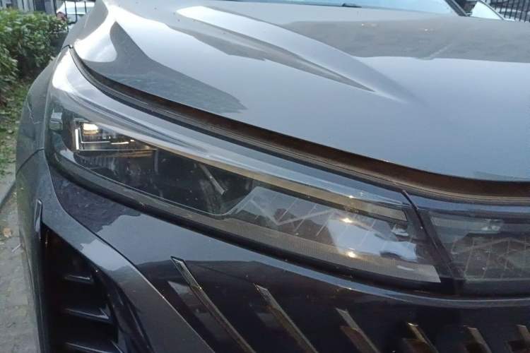 Used CHANGAN CS75 PLUS 2022 2nd Generation 1.5T Automatic Prestige Version Right Front Headlight