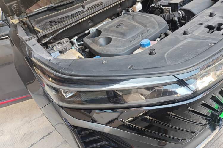 Used CHANGAN CS75 PLUS 2022 2nd Generation 1.5T Automatic Prestige Version Right Front Headlight