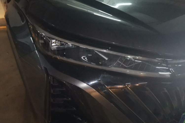 Used CHANGAN CS75 PLUS 2022 2nd Generation 1.5T Automatic Prestige Version Right Front Headlight