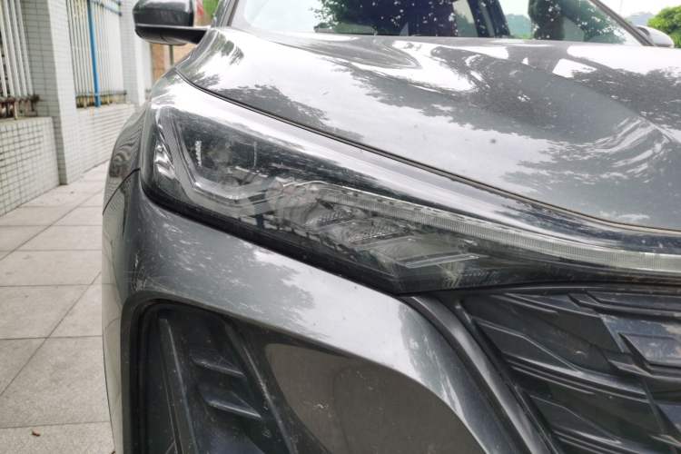 Used CHANGAN CS75 PLUS 2022 Classic Edition 1.5T Automatic Pioneer Model Right Front Headlight
