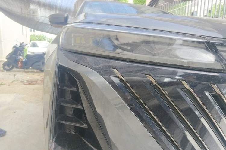 Used CHANGAN CS75 PLUS 2022 2nd Generation 1.5T Automatic Luxury Version Right Front Headlight