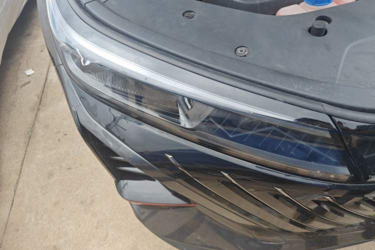 Used CHANGAN CS75 PLUS 2022 2nd Generation 1.5T Automatic Prestige Version Right Front Headlight