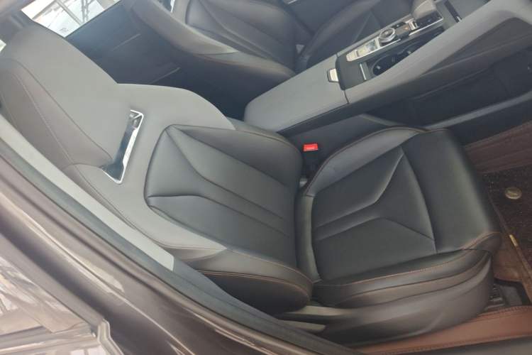 Used CHANGAN CS75 PLUS 2022 Second-Generation 2.0T Automatic Prestige Model Right Front Seat
