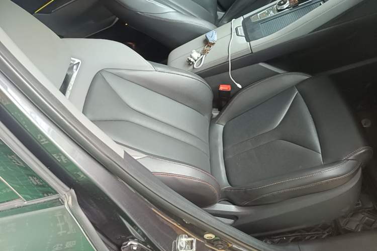 Used CHANGAN CS75 PLUS 2022 Second-Generation 2.0T Automatic Prestige Model Right Front Seat