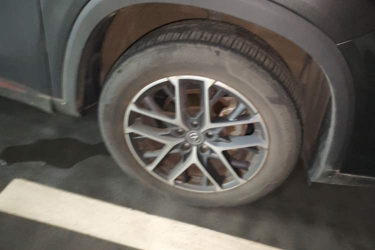 Used CHANGAN CS75 PLUS 2022 2nd Generation 1.5T Automatic Prestige Version Right Front Wheel Hub