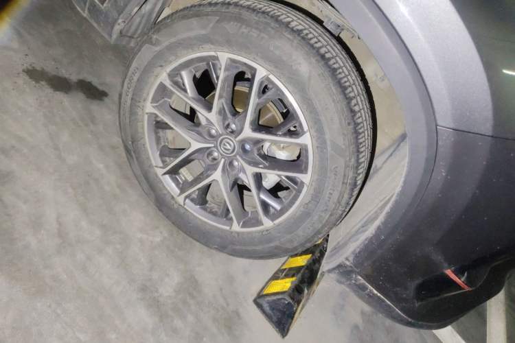 Used CHANGAN CS75 PLUS 2022 2nd Generation 1.5T Automatic Prestige Version Right Front Wheel Hub
